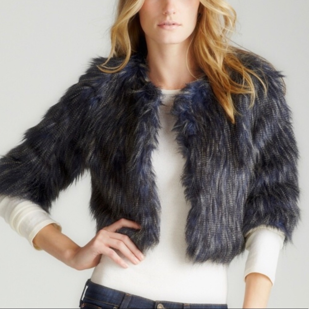 Romeo & Juliet Couture cropped coat size medium - Picture 5 of 5